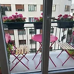 Apartment Vue Sur La Tour Eiffel, Agreable T2 *