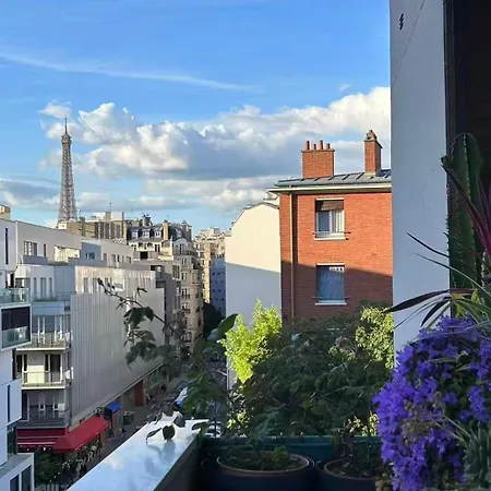 Apartment Vue Sur La Tour Eiffel, Agreable T2 *