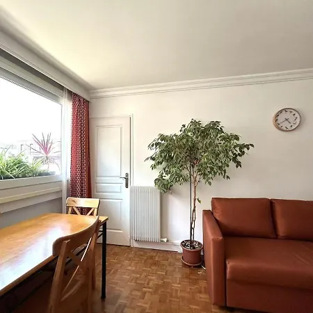Apartment Vue Sur La Tour Eiffel, Agreable T2 *