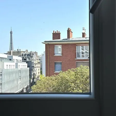 Vue Sur La Tour Eiffel, Agreable T2 * Paris
